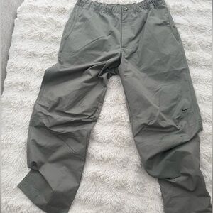 Nike Men's Cargo Pants in Gray